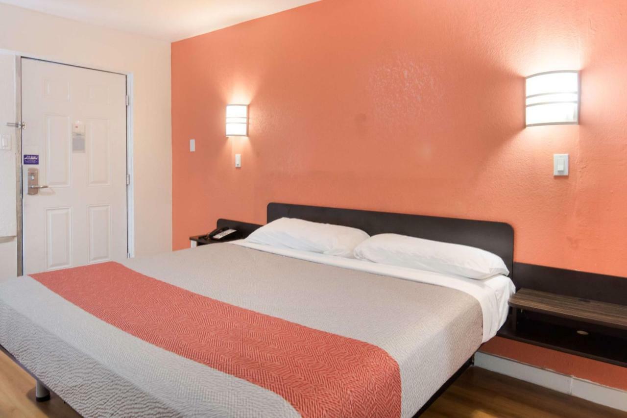 6-fort Worth, Tx - Seminary Hotel
